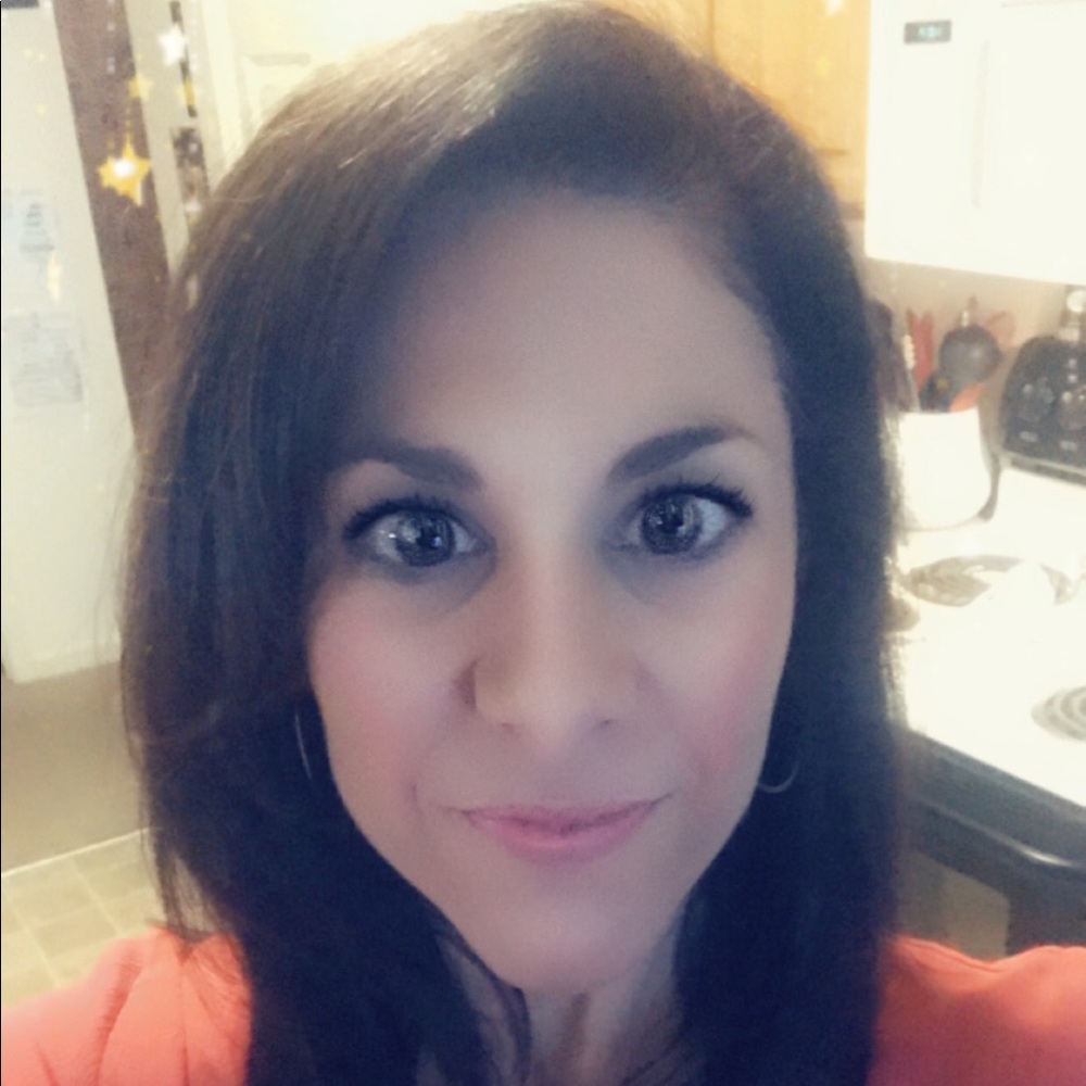 Meet your Posher, Holli